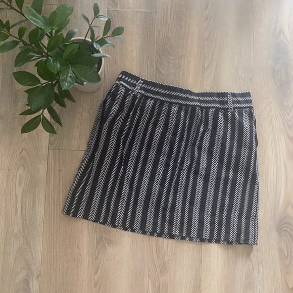LOFT Black & White Pattern Striped Mini Skirt with Pockets & Belt loops - Picture 1 of 12